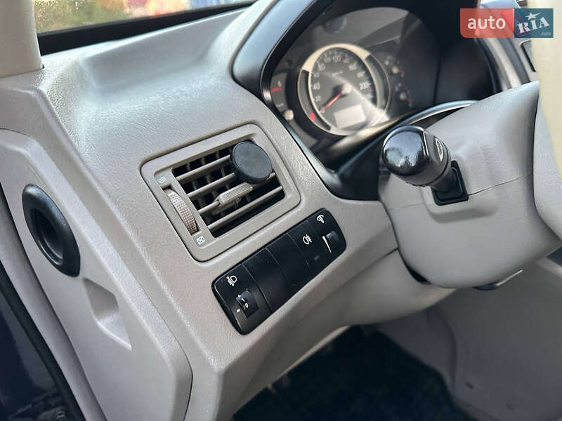 Внедорожник / Кроссовер Hyundai Tucson 2005 в Самборе фото 19 Внедорожник / Кроссовер Hyundai Tucson 2005 в Самборе