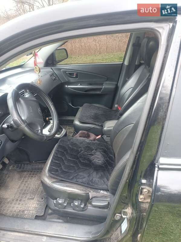 Позашляховик / Кросовер Hyundai Tucson 2006 в Онуфріївці фото 4 Позашляховик / Кросовер Hyundai Tucson 2006 в Онуфріївці