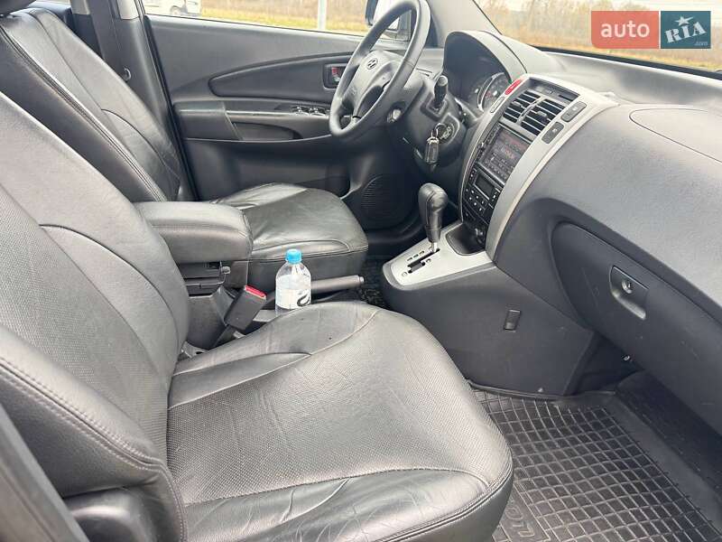Позашляховик / Кросовер Hyundai Tucson 2008 в Києві