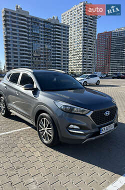 Внедорожник / Кроссовер Hyundai Tucson 2016 в Киеве