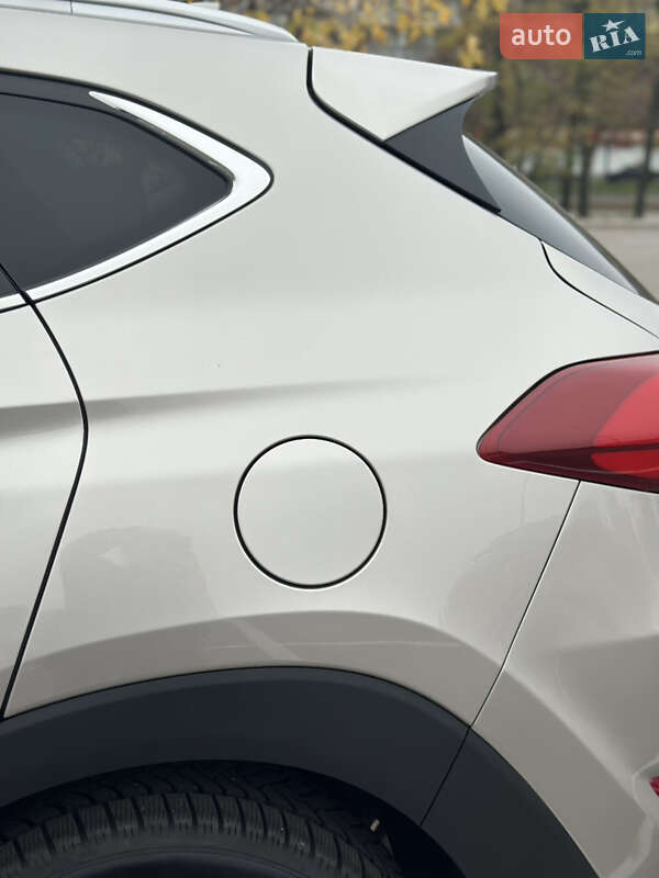 Внедорожник / Кроссовер Hyundai Tucson 2017 в Киеве