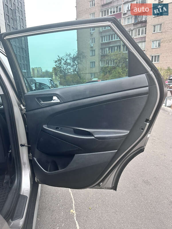 Внедорожник / Кроссовер Hyundai Tucson 2017 в Киеве