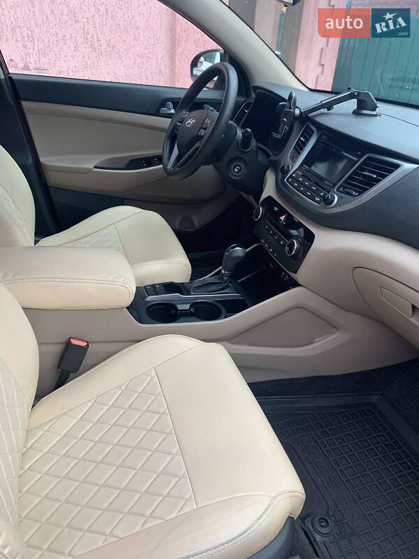 Внедорожник / Кроссовер Hyundai Tucson 2016 в Ахтырке фото 13 Внедорожник / Кроссовер Hyundai Tucson 2016 в Ахтырке
