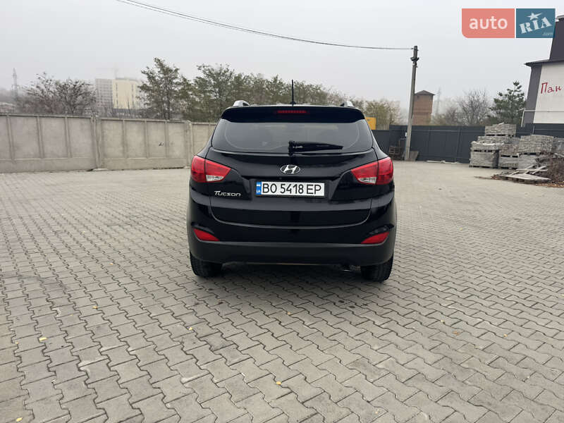 Внедорожник / Кроссовер Hyundai Tucson 2015 в Тернополе