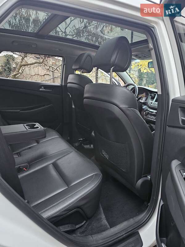 Внедорожник / Кроссовер Hyundai Tucson 2017 в Кривом Роге фото 3 Внедорожник / Кроссовер Hyundai Tucson 2017 в Кривом Роге