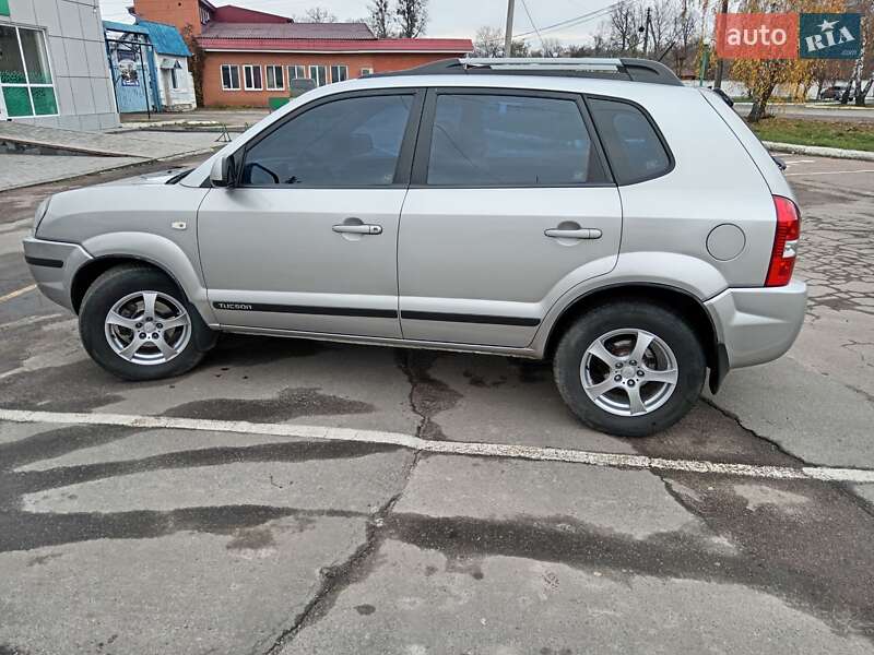Внедорожник / Кроссовер Hyundai Tucson 2005 в Бердичеве фото 4 Внедорожник / Кроссовер Hyundai Tucson 2005 в Бердичеве