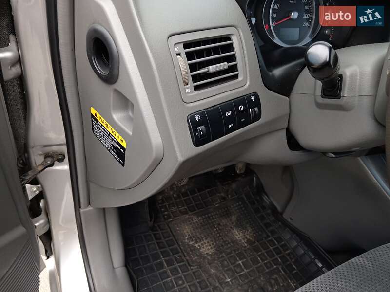 Внедорожник / Кроссовер Hyundai Tucson 2005 в Бердичеве фото 15 Внедорожник / Кроссовер Hyundai Tucson 2005 в Бердичеве