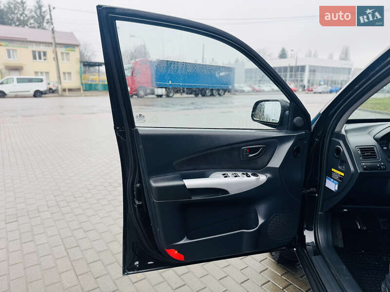 Внедорожник / Кроссовер Hyundai Tucson 2005 в Белой Церкви фото 15 Внедорожник / Кроссовер Hyundai Tucson 2005 в Белой Церкви