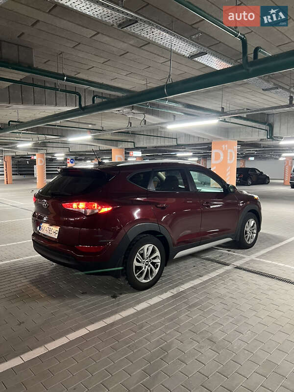 Внедорожник / Кроссовер Hyundai Tucson 2017 в Киеве