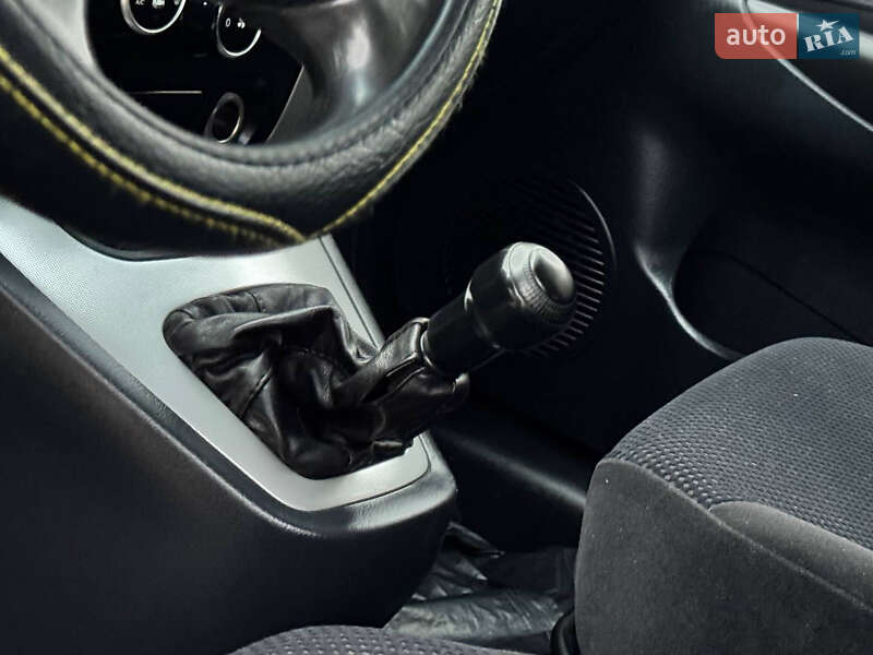 Внедорожник / Кроссовер Hyundai Tucson 2008 в Ахтырке фото 35 Внедорожник / Кроссовер Hyundai Tucson 2008 в Ахтырке