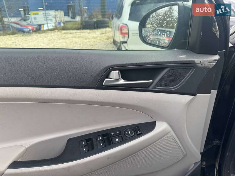 Позашляховик / Кросовер Hyundai Tucson 2017 в Львові