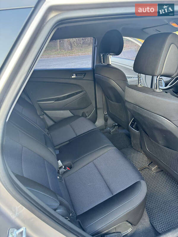 Внедорожник / Кроссовер Hyundai Tucson 2016 в Киеве