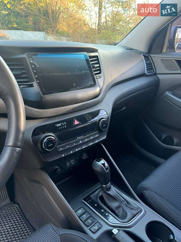 Внедорожник / Кроссовер Hyundai Tucson 2016 в Киеве