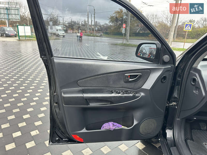 Внедорожник / Кроссовер Hyundai Tucson 2008 в Полтаве фото 35 Внедорожник / Кроссовер Hyundai Tucson 2008 в Полтаве