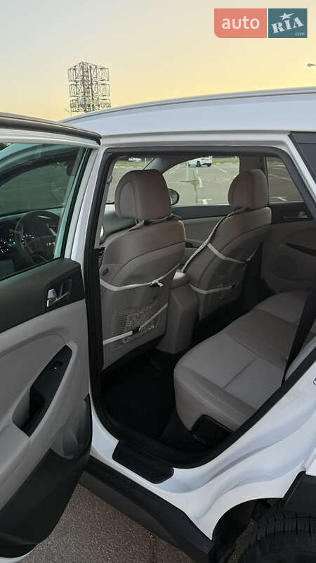 Внедорожник / Кроссовер Hyundai Tucson 2016 в Одессе