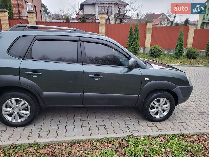 Позашляховик / Кросовер Hyundai Tucson 2012 в Хмельницькому фото 10 Позашляховик / Кросовер Hyundai Tucson 2012 в Хмельницькому