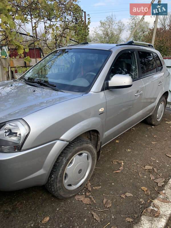 Позашляховик / Кросовер Hyundai Tucson 2005 в Черкасах