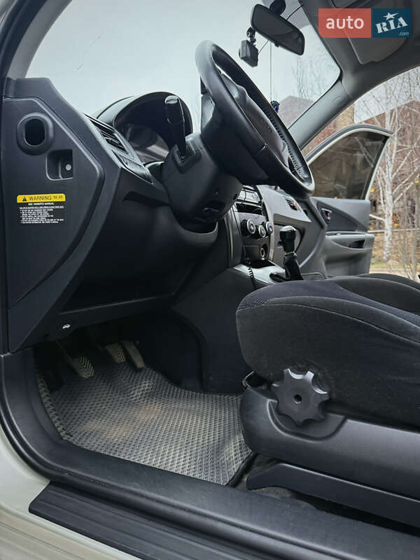 Внедорожник / Кроссовер Hyundai Tucson 2009 в Харькове фото 28 Внедорожник / Кроссовер Hyundai Tucson 2009 в Харькове