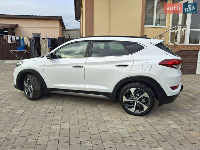 Внедорожник / Кроссовер Hyundai Tucson 2017 в Ивано-Франковске