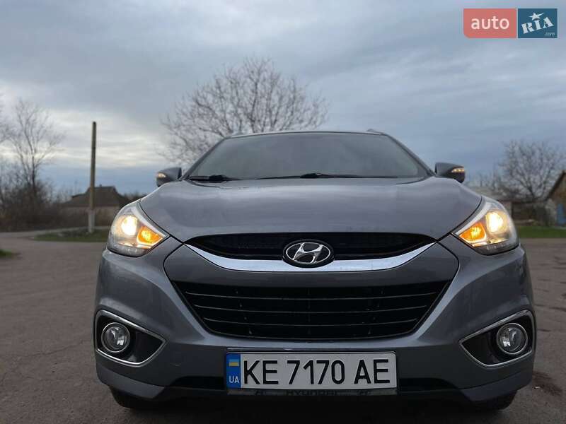 Внедорожник / Кроссовер Hyundai Tucson 2015 в Зеленодольской