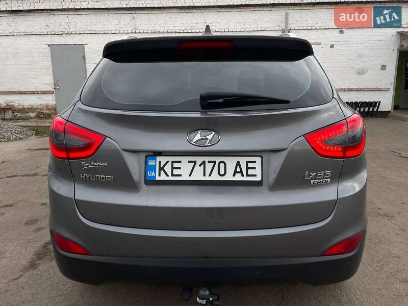 Внедорожник / Кроссовер Hyundai Tucson 2015 в Зеленодольской