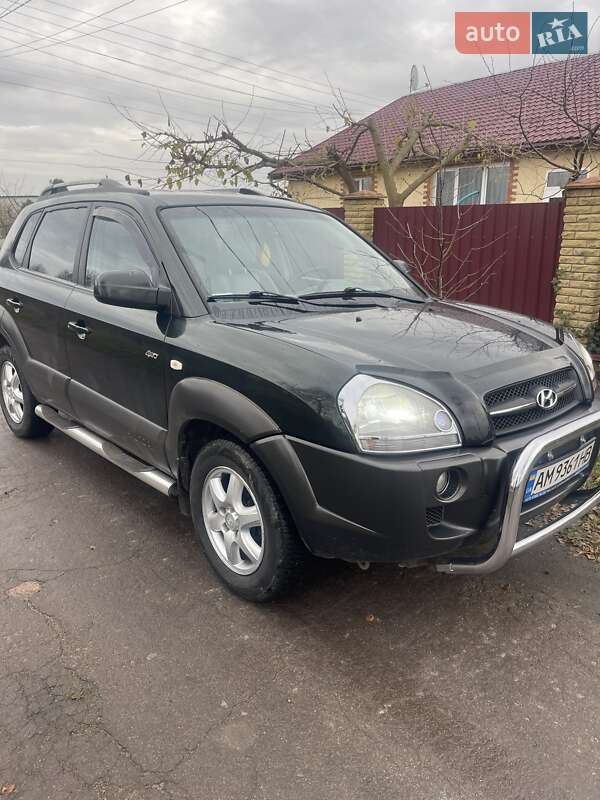 Внедорожник / Кроссовер Hyundai Tucson 2005 в Житомире