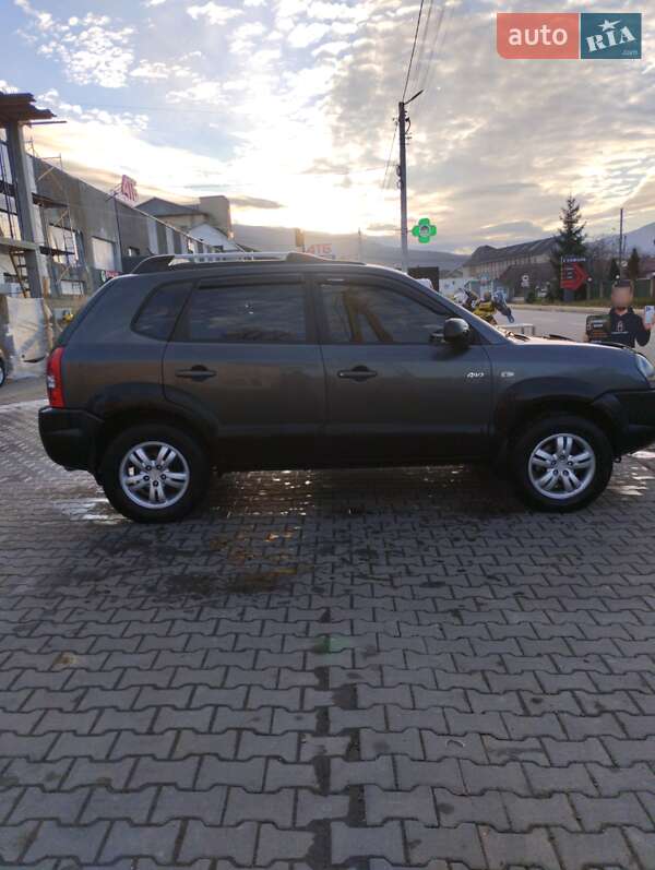 Позашляховик / Кросовер Hyundai Tucson 2008 в Вижниці