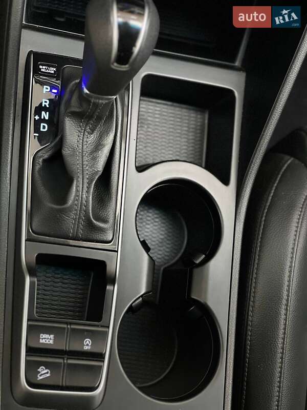 Внедорожник / Кроссовер Hyundai Tucson 2016 в Киеве