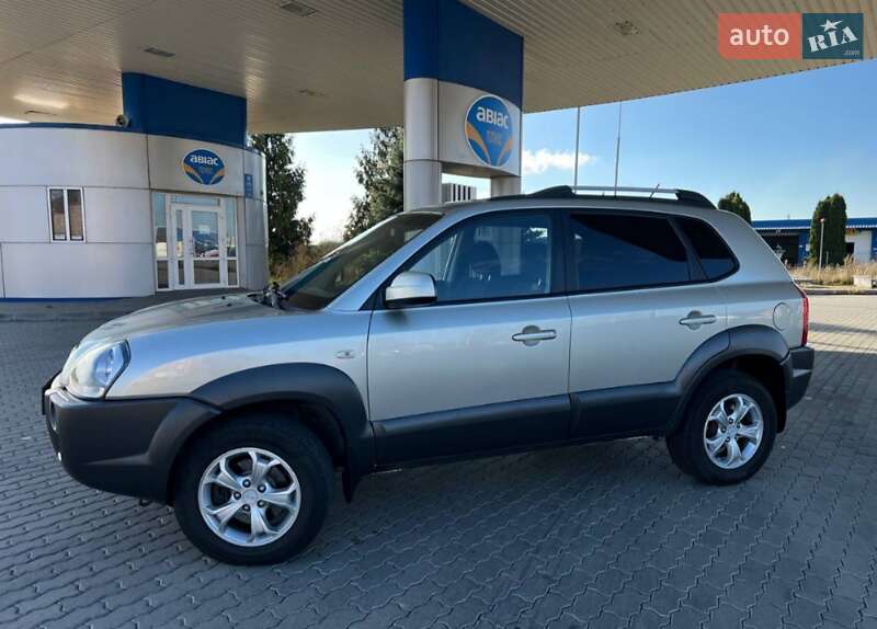 Внедорожник / Кроссовер Hyundai Tucson 2010 в Гайсине фото 2 Внедорожник / Кроссовер Hyundai Tucson 2010 в Гайсине