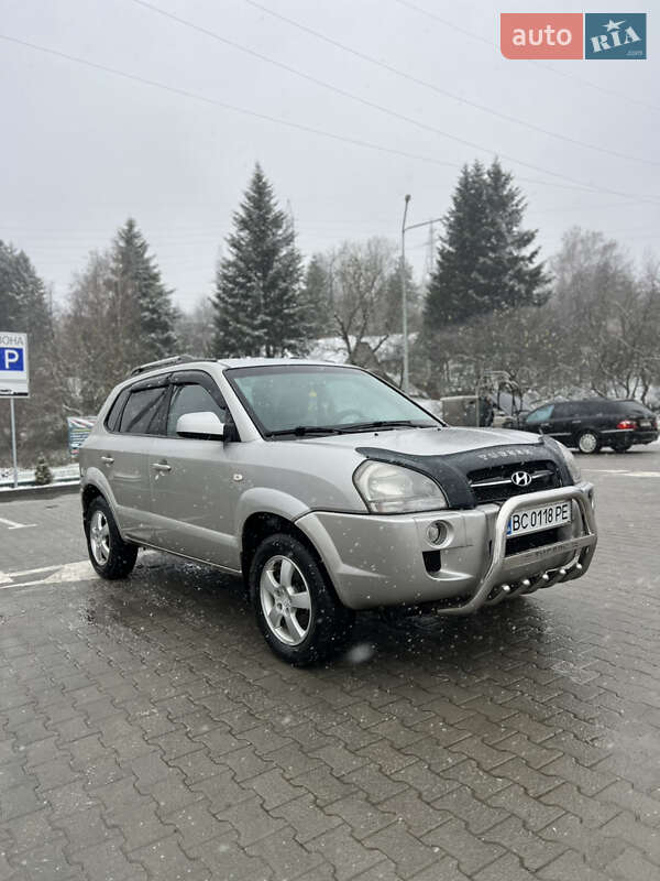 Позашляховик / Кросовер Hyundai Tucson 2006 в Старому Самборі фото 19 Позашляховик / Кросовер Hyundai Tucson 2006 в Старому Самборі
