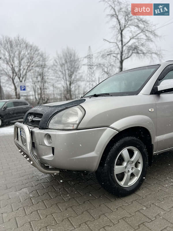 Позашляховик / Кросовер Hyundai Tucson 2006 в Старому Самборі фото 24 Позашляховик / Кросовер Hyundai Tucson 2006 в Старому Самборі