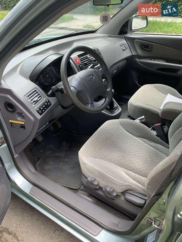 Внедорожник / Кроссовер Hyundai Tucson 2005 в Новояворовске