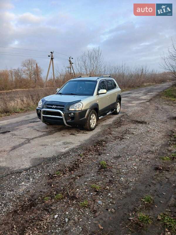 Внедорожник / Кроссовер Hyundai Tucson 2007 в Бурыни фото Внедорожник / Кроссовер Hyundai Tucson 2007 в Бурыни
