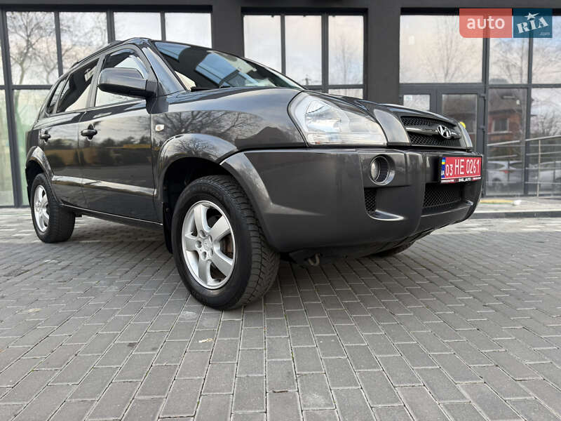 Позашляховик / Кросовер Hyundai Tucson 2009 в Полтаві