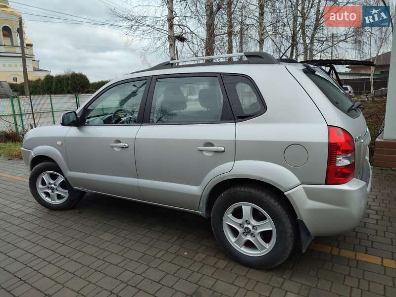 Внедорожник / Кроссовер Hyundai Tucson 2006 в Звягеле фото 13 Внедорожник / Кроссовер Hyundai Tucson 2006 в Звягеле