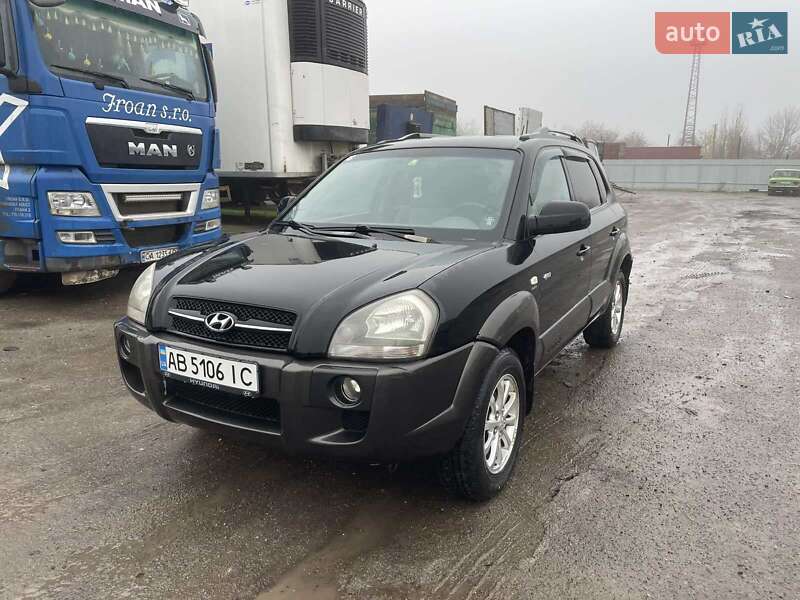 Позашляховик / Кросовер Hyundai Tucson 2004 в Томашполі