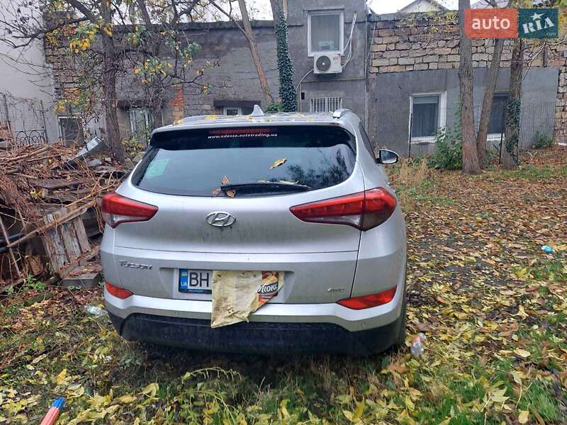 Позашляховик / Кросовер Hyundai Tucson 2016 в Одесі