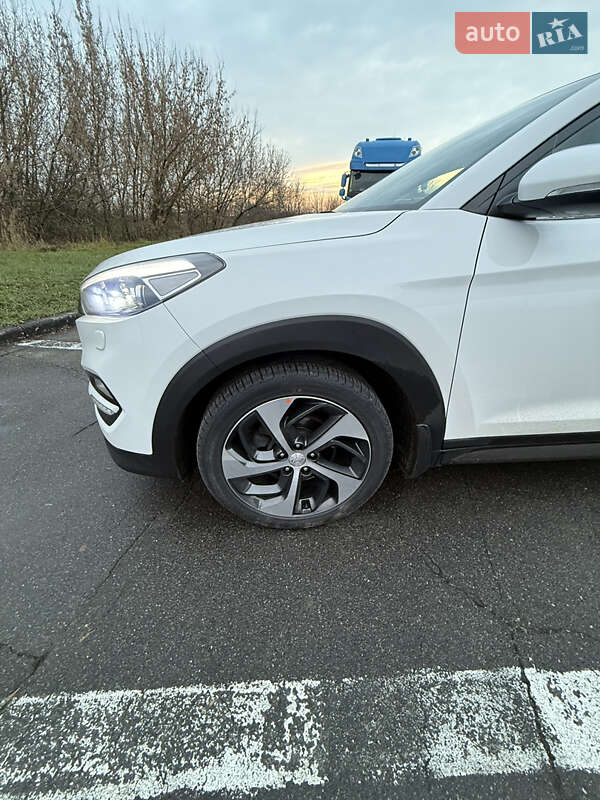 Внедорожник / Кроссовер Hyundai Tucson 2016 в Харькове