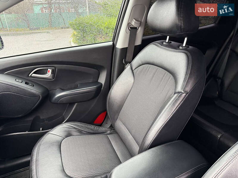 Позашляховик / Кросовер Hyundai Tucson 2012 в Полтаві