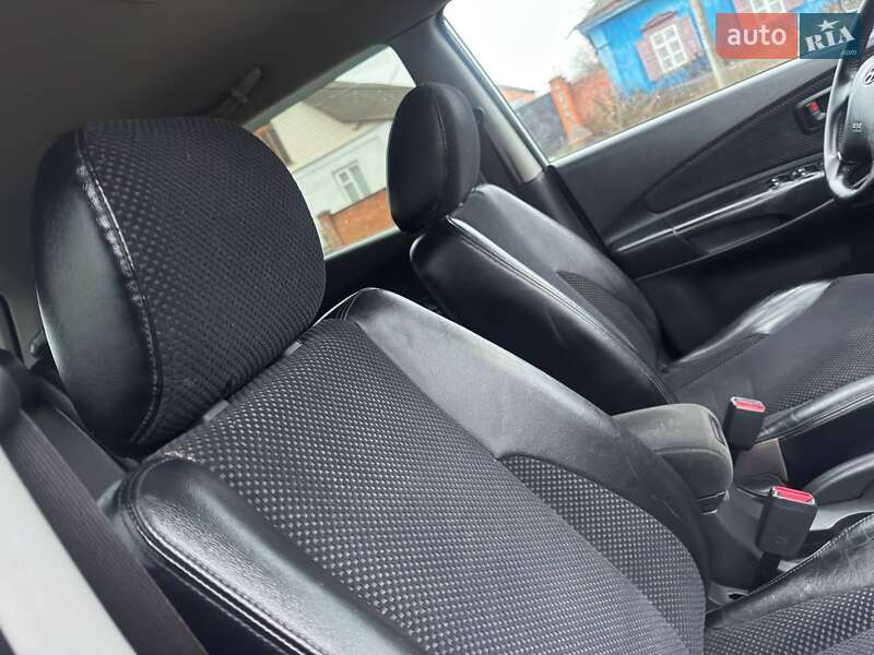 Позашляховик / Кросовер Hyundai Tucson 2011 в Охтирці