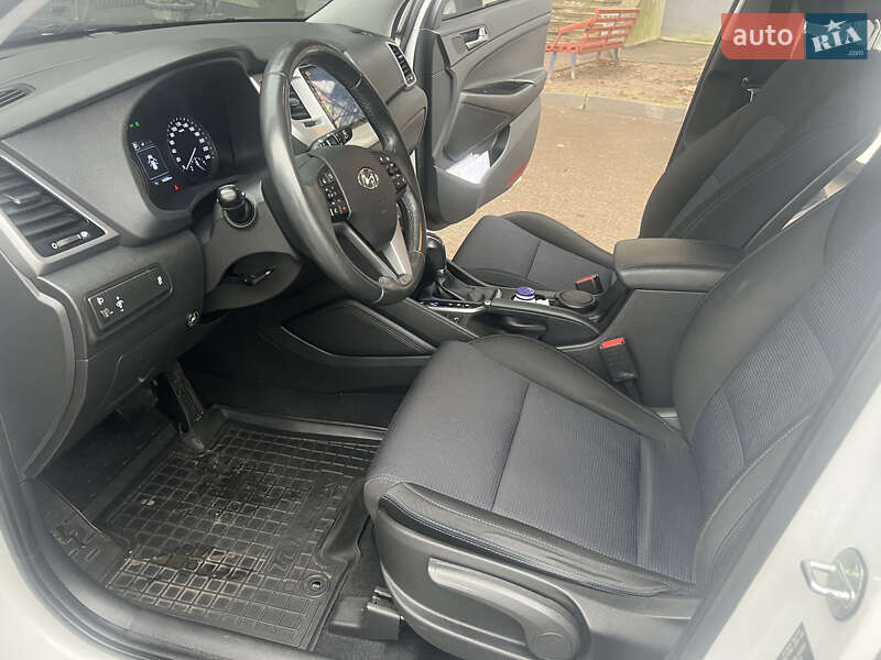 Позашляховик / Кросовер Hyundai Tucson 2017 в Харкові фото 12 Позашляховик / Кросовер Hyundai Tucson 2017 в Харкові