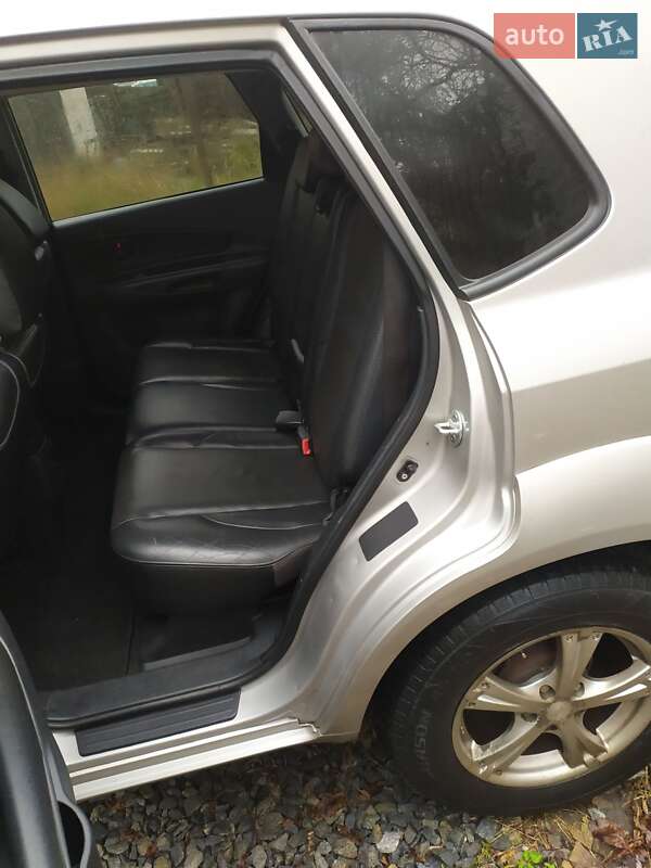 Внедорожник / Кроссовер Hyundai Tucson 2009 в Житомире