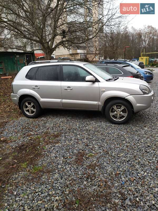 Внедорожник / Кроссовер Hyundai Tucson 2009 в Житомире