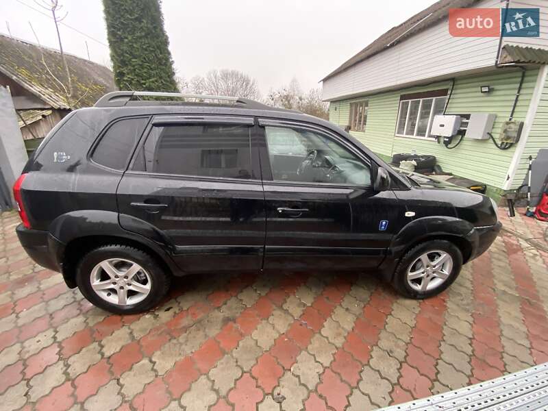 Позашляховик / Кросовер Hyundai Tucson 2006 в Рівному фото 13 Позашляховик / Кросовер Hyundai Tucson 2006 в Рівному