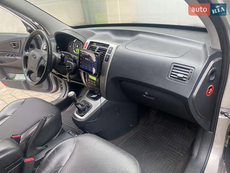 Позашляховик / Кросовер Hyundai Tucson 2010 в Луцьку фото 10 Позашляховик / Кросовер Hyundai Tucson 2010 в Луцьку