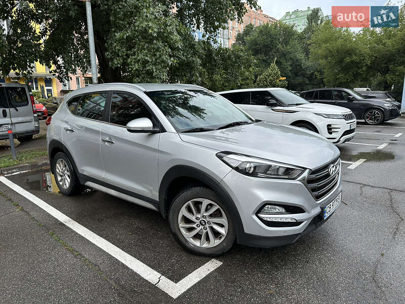 Внедорожник / Кроссовер Hyundai Tucson 2016 в Киеве