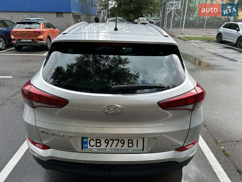 Внедорожник / Кроссовер Hyundai Tucson 2016 в Киеве