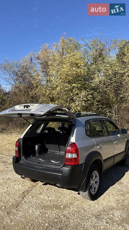 Позашляховик / Кросовер Hyundai Tucson 2009 в Одесі фото 10 Позашляховик / Кросовер Hyundai Tucson 2009 в Одесі