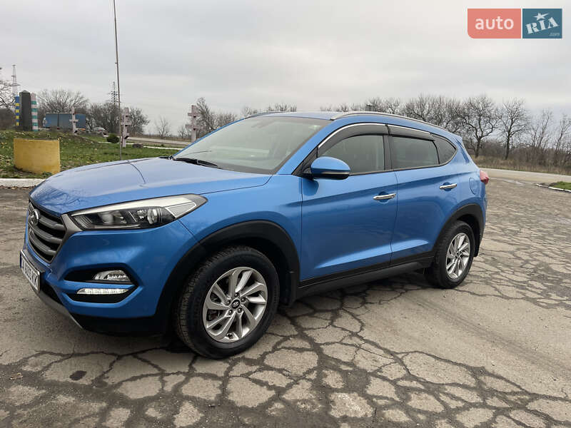Внедорожник / Кроссовер Hyundai Tucson 2017 в Новоархангельске
