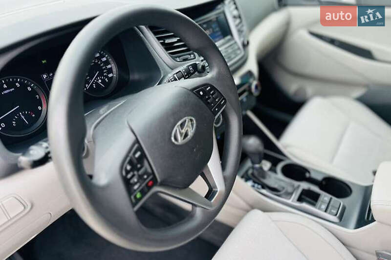 Внедорожник / Кроссовер Hyundai Tucson 2015 в Киеве фото 6 Внедорожник / Кроссовер Hyundai Tucson 2015 в Киеве